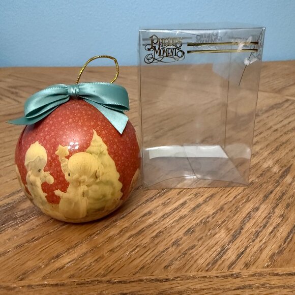 Vintage Enesco Precious Moments 1994 Round Christmas Ornament With Box - Picture 1 of 10